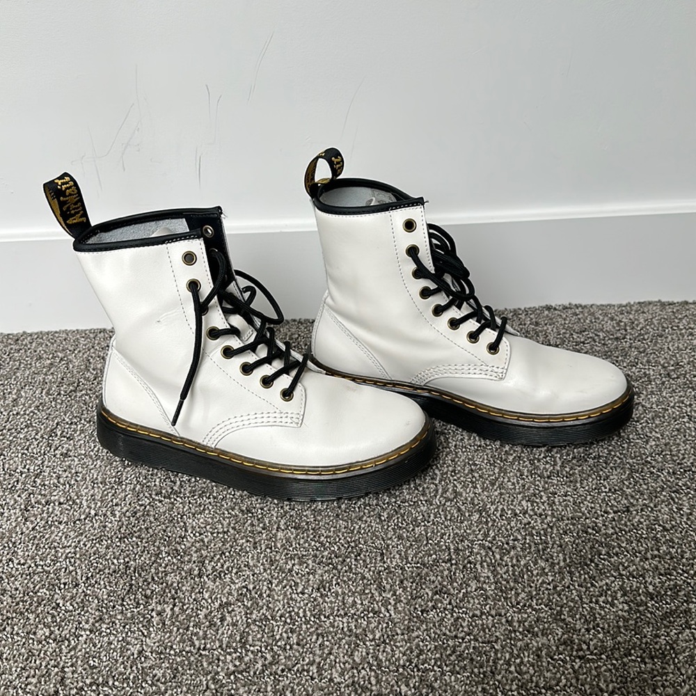 Like new White doc martins